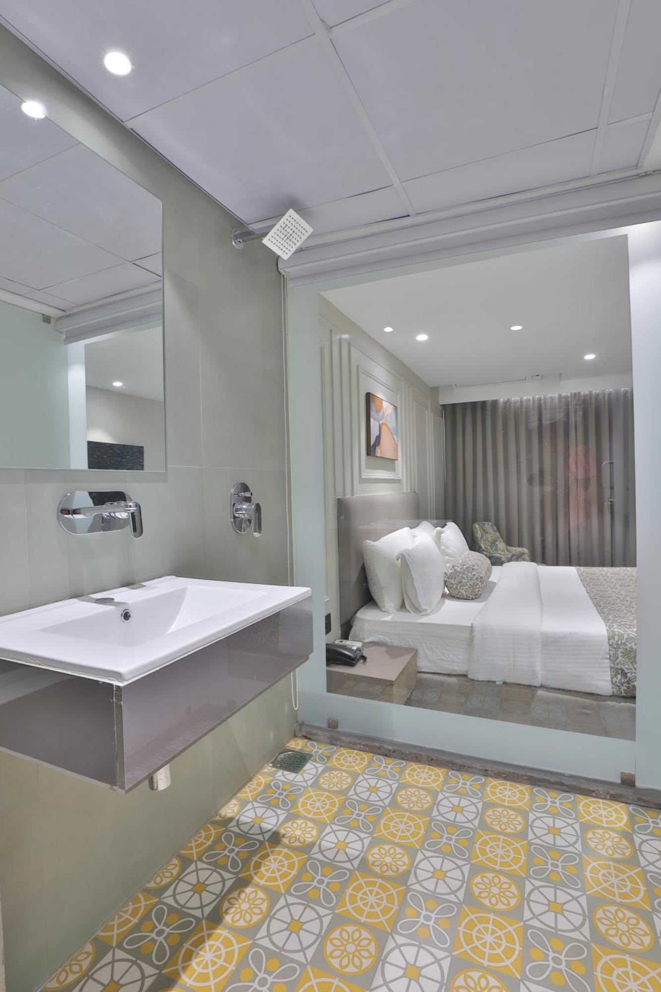 Hotel The Grand Suites Ahmedabad Exterior photo